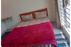 Charlies 1 Bedroom Cottage with Balcony, Ooty