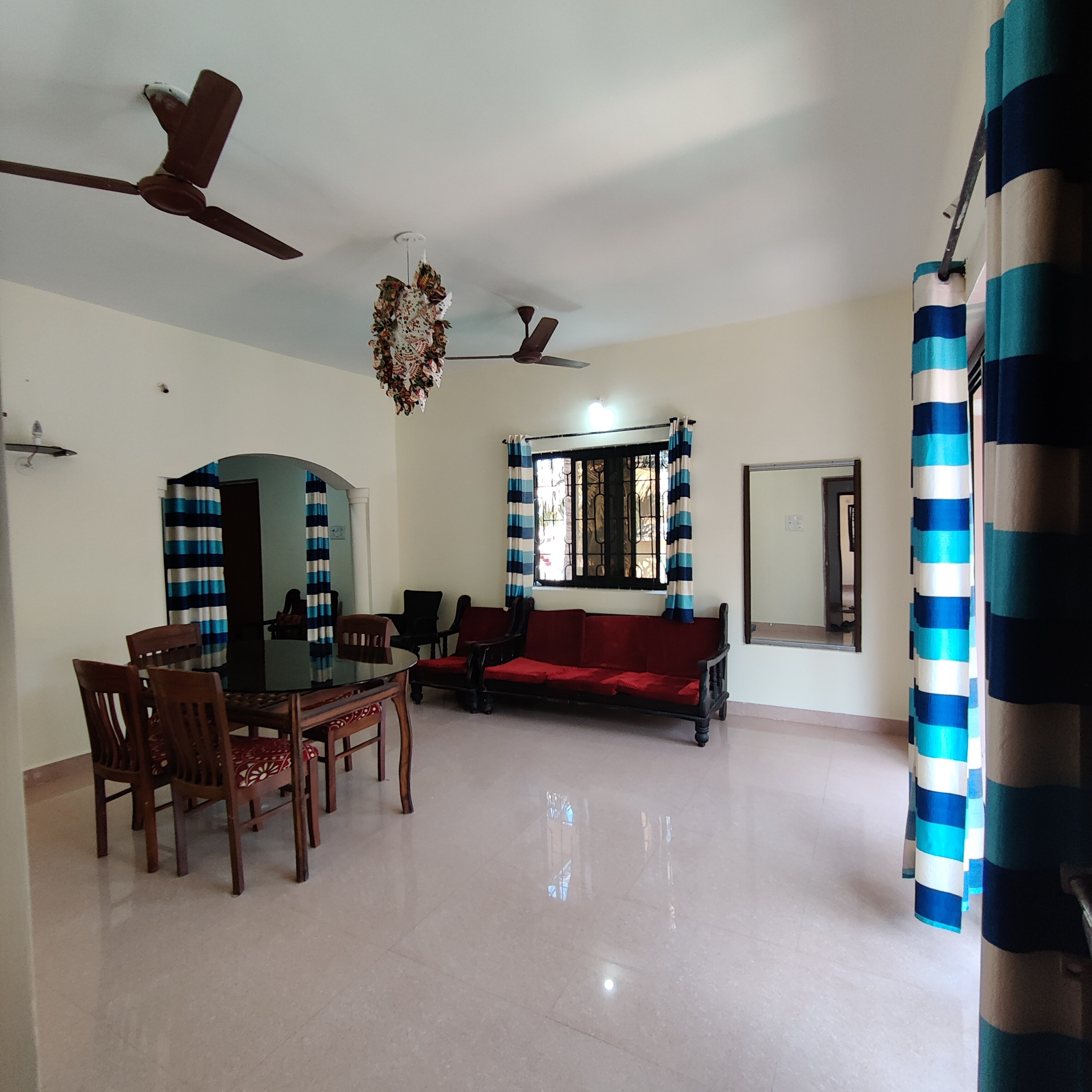 IVON Guest House - Tap to explore photos