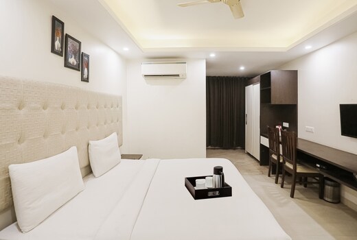 Townhouse The AMV Hotel