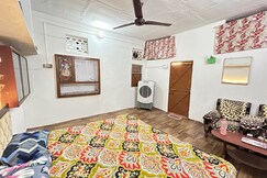 Thakurs home stay, Ujjain