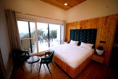 Cheerful hill top 3 bedroom cottage in Mukteshwar, Mukteshwar