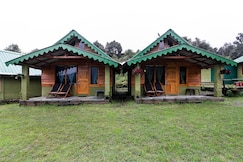 Pinewood Cottage Pangot, Kosya Kutauli