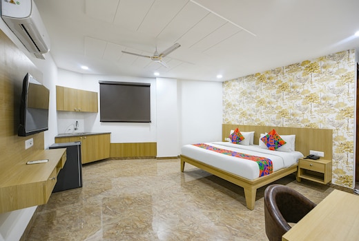FabHotel Luxe 8 Stayz