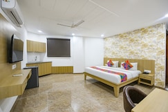 FabHotel Luxe 8 Stayz - Phase 1 Metro, Golf Course Road, Gurgaon