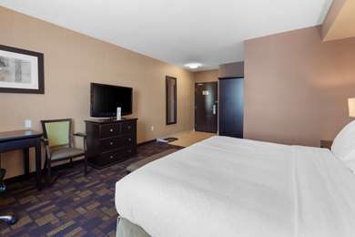 Best Western Plus Fox Creek - Tap to explore photos