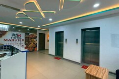 Hotel Maruti R Family Prime, Sanand