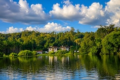 Karlad Lake Palace Waterfront Resort by stayRAa, Wayanad