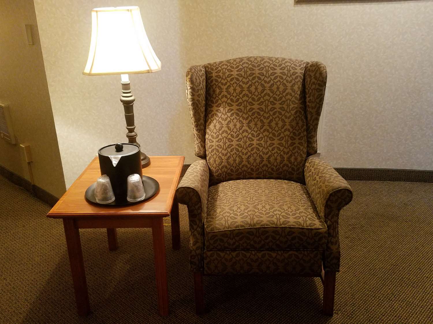 Best Western Plus Rivershore Hotel - Tap to explore photos