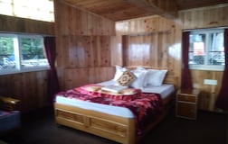 Deluxe Double Bed
