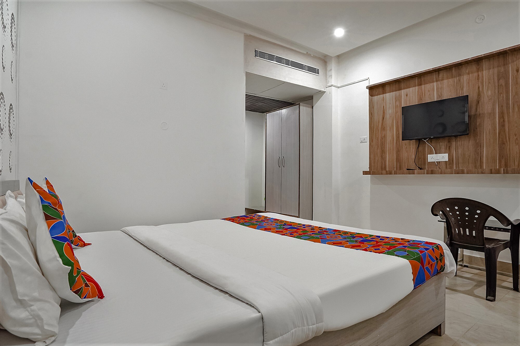 FabHotel Siddhi - Tap to explore photos