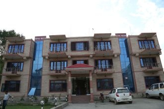 Hotel Royal Reshi - Tap to explore photos