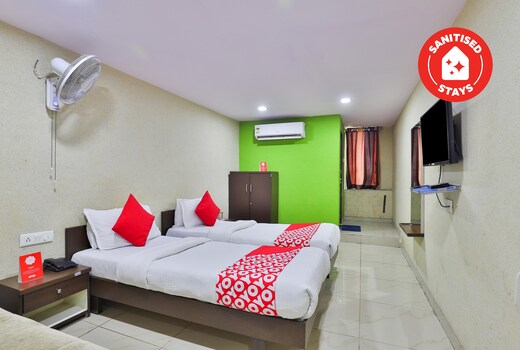 Oyo 8692 Hotel Vibrant Regency Ahmedabad Hotel Price Address Reviews
