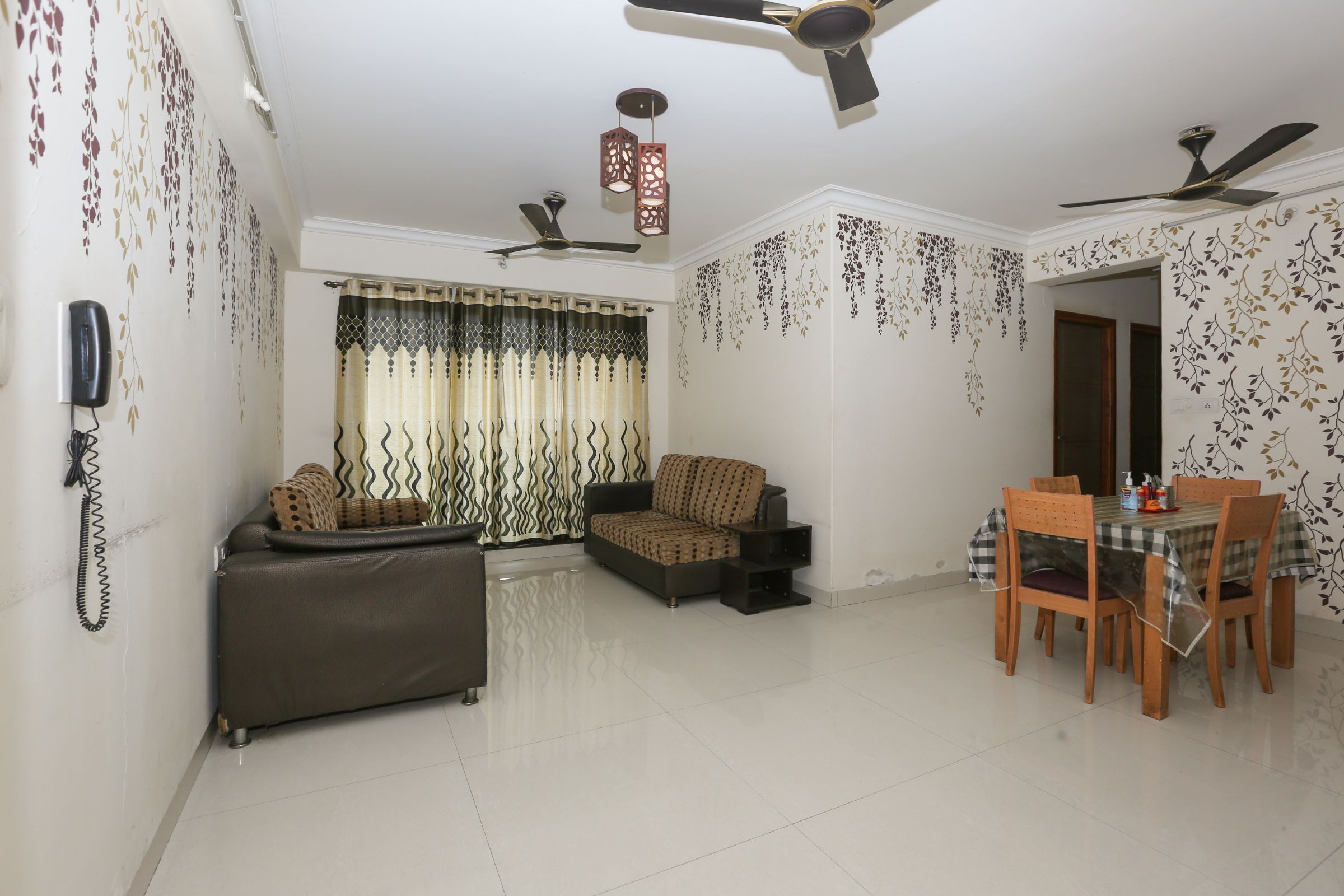 Stay Insta Service Apartment - Tap to explore photos