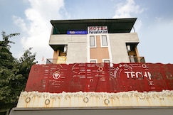 FabHotel Paradise Inn, Indore