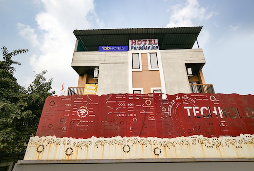 FabHotel Paradise Inn