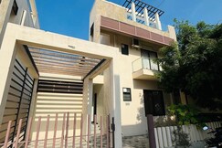 Lavish Villa private pool, Chennai