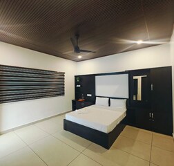 Nature Host: N1 Room