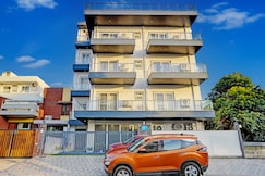 Homefort Stays, Millennium City Centre Gurugram, Gurgaon