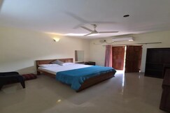 FabHotel Shadowline, Goa