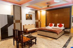 HOTEL NALANDA CITY & RESTURANT, Pavapuri