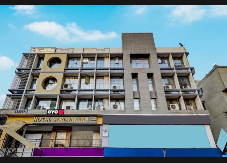 Hotel Sarovar Inn CG Road - Tap to explore photos