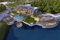 FLOATING DECK RESORT