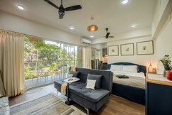 Casa VG, 15 mins from Anjuna Beach, Flat in Arpora, Goa