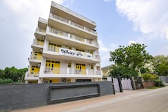 THE WHITE PEPPER, Faridabad