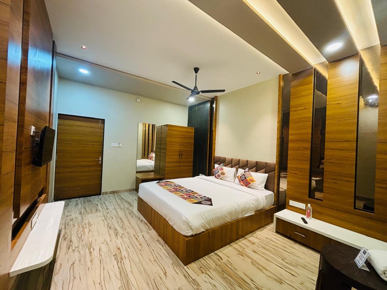 Hotel Jawai Retreat - Tap to explore photos
