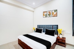 Hotel O Divine Inn, Noida