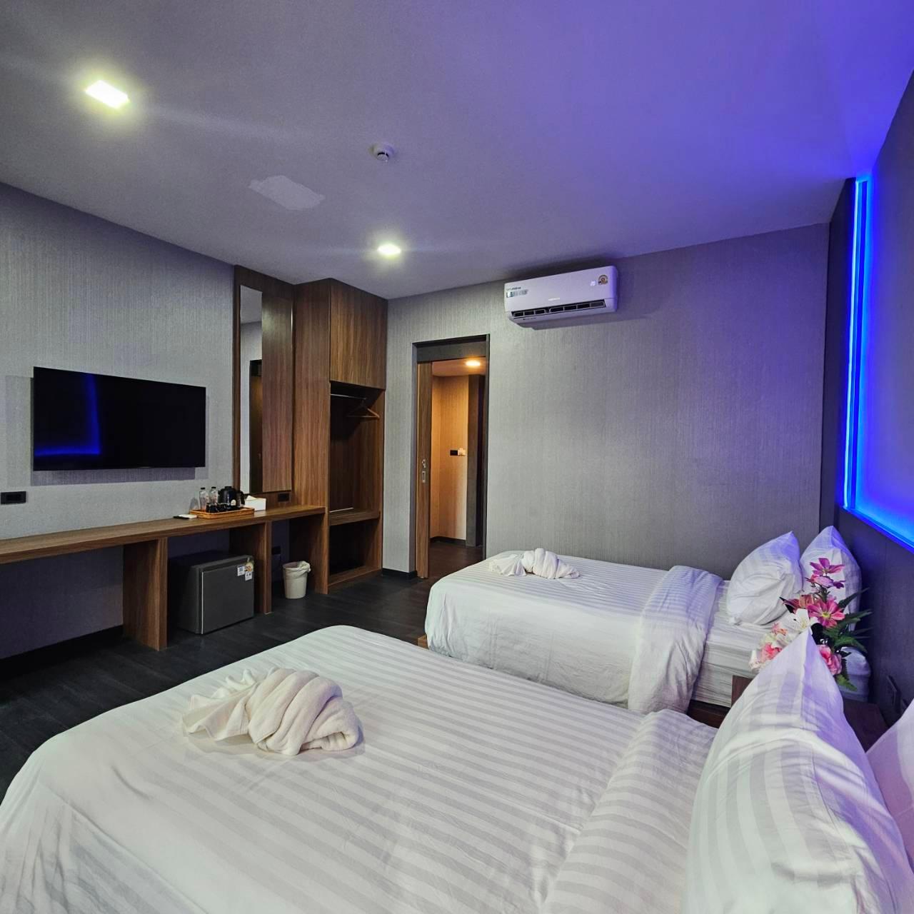 Happy Hotel Krabi - Tap to explore photos