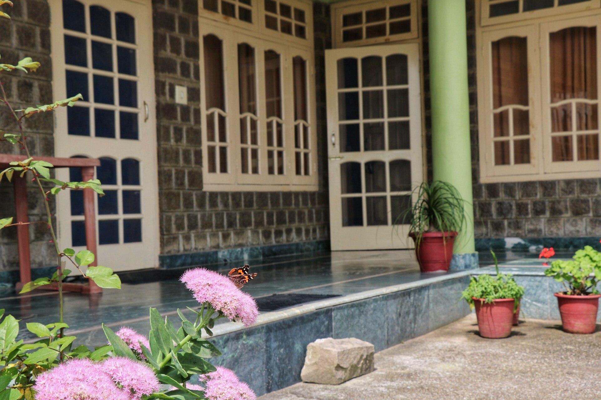 Tushar Homestay - Tap to explore photos