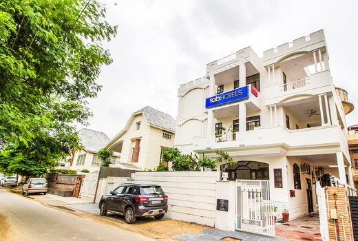 FabHotel Jaipur Villa
