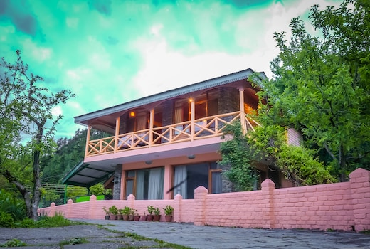 Nalagarh Outhouse by EdenHomes