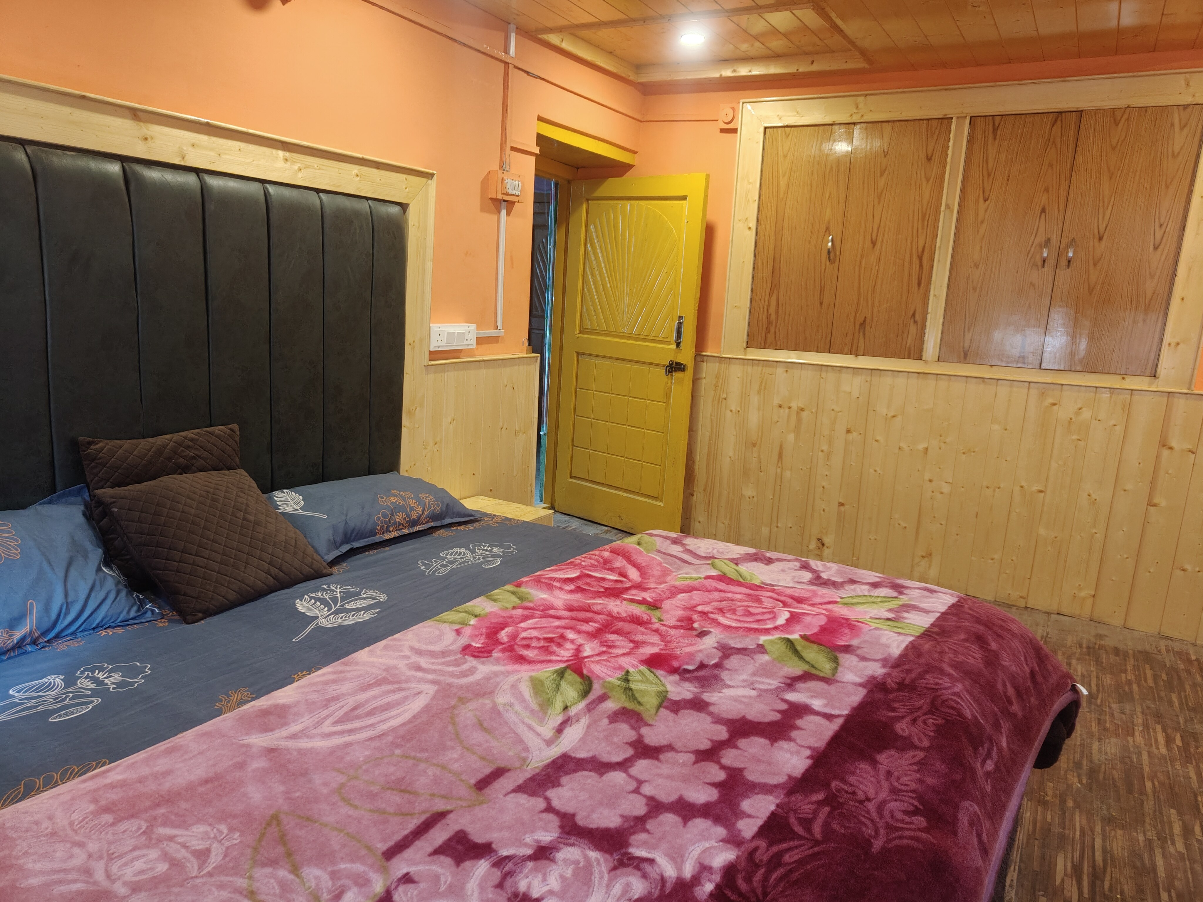 Alanis : Homestay and Kitchen - Tap to explore photos