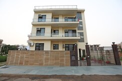 Hotel O The Shan, Gurgaon