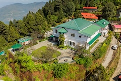 ama Stays and Trails Terrance Hall Mussoorie, Mussoorie