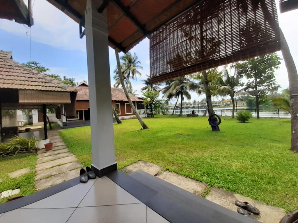 Kochi Riverside Homestay - Tap to explore photos
