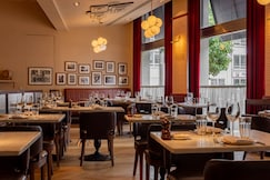 Park Plaza Victoria London,  London