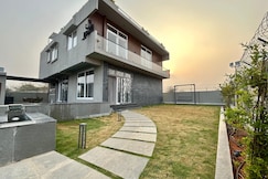 Agarwals Luxury Farmhouse & Retreat, Chevella