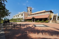 Saradharam Heritage Hotel(Lakshmi Vilas)