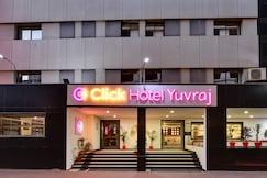 Click Hotel Yuvraj Surat (Formerly known as Best Western Yuvraj Surat), Surat