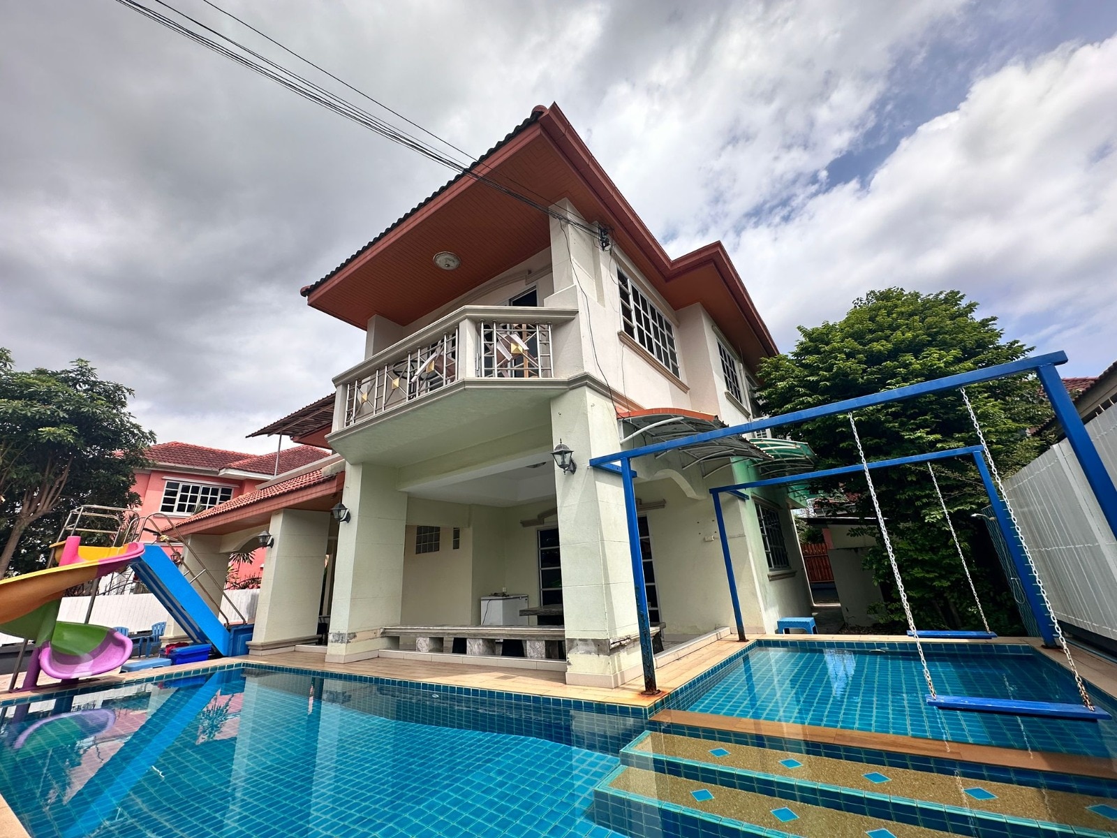 Pattaya view point Villa - Tap to explore photos
