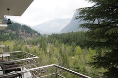 Navaura Stays & Cafe, Old Manali, Manali