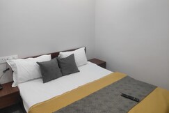 Sri Krishna Guest House, Hatgad