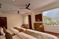 Himlay Sersi Near Phata Helipad, Kedarnath