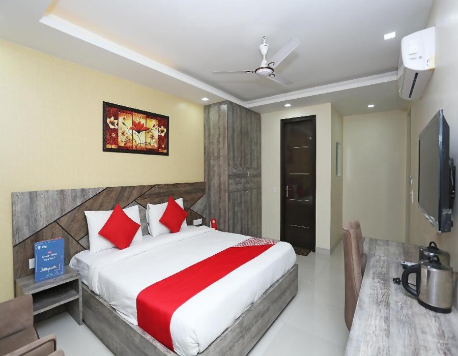 Star Guest House. - Tap to explore photos