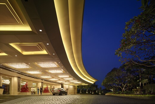 Shangri La Hotel Bangkok Bangkok Price Address Reviews