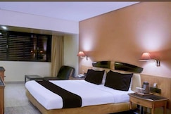 Townhouse Oak Baramati Industrial Estate Formerly Hotel Surya, Karmal