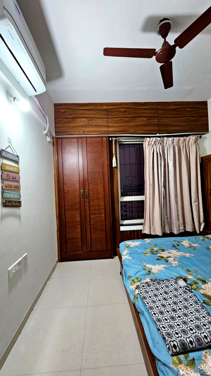 Luxe living: Opulent 2BHK with AC - Tap to explore photos